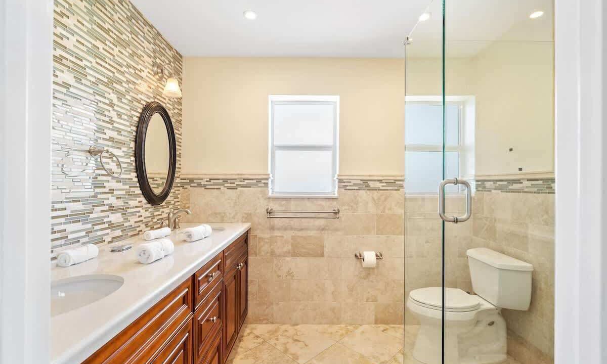 Photo of Bathroom in Cypress Lakes