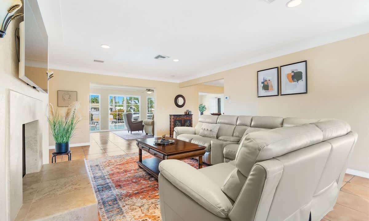 Photo of Bedroom in Cypress Lakes
