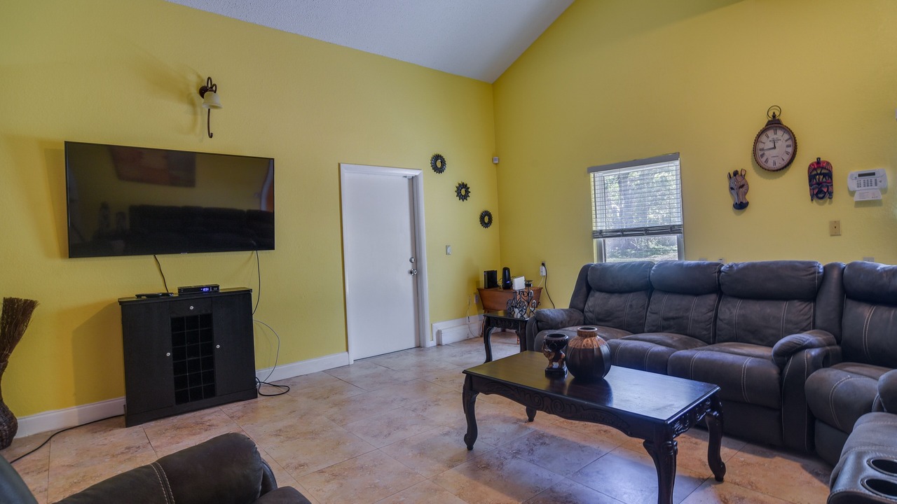 Photo of Bedroom in Pinellas Point