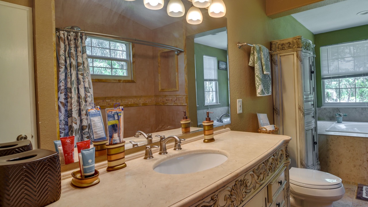 Photo of Bathroom in Pinellas Point