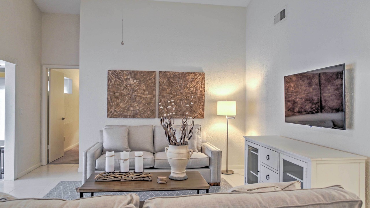 Photo of Livingroom in Jensen Beach