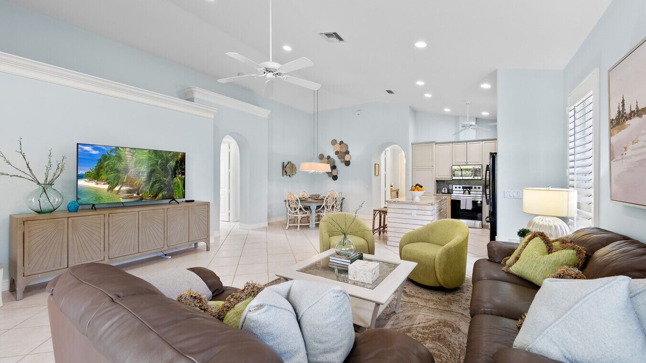 Photo of Livingroom in Naples Park