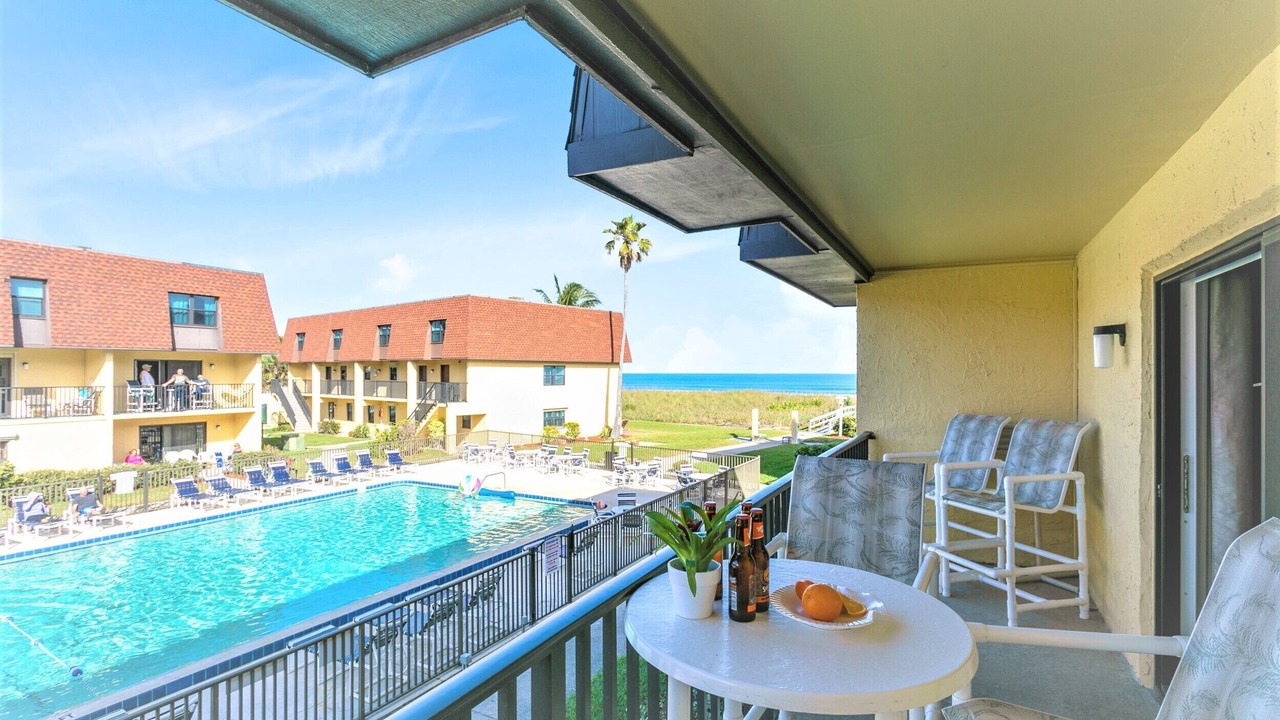 Photo of Patio Balcony in Avon By The Sea