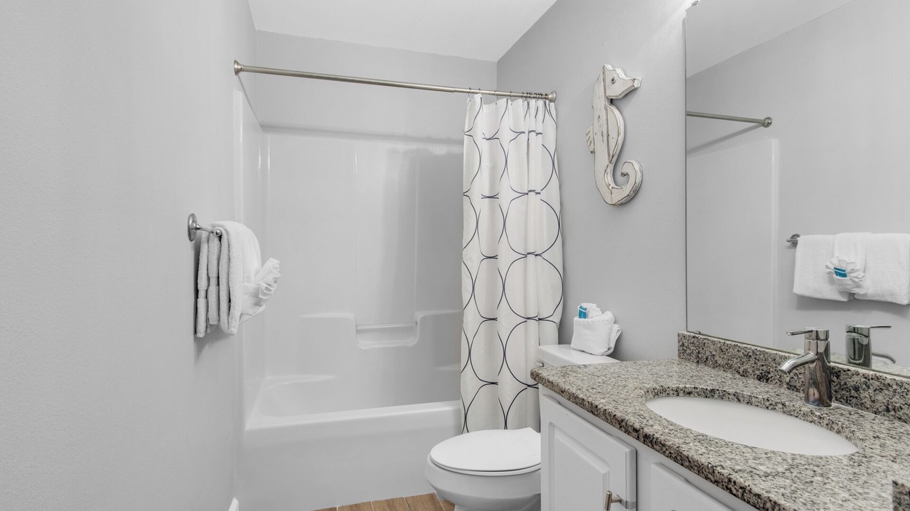 Photo of Bathroom in Avalon Beach Estates