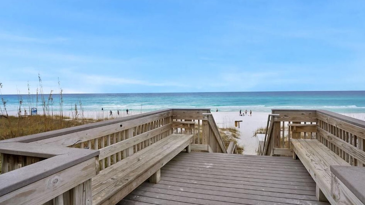 Photo of Others in Avalon Beach Estates