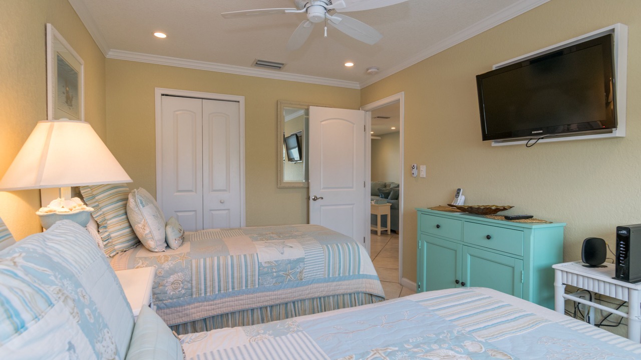 Photo of Bedroom in Bradenton Beach