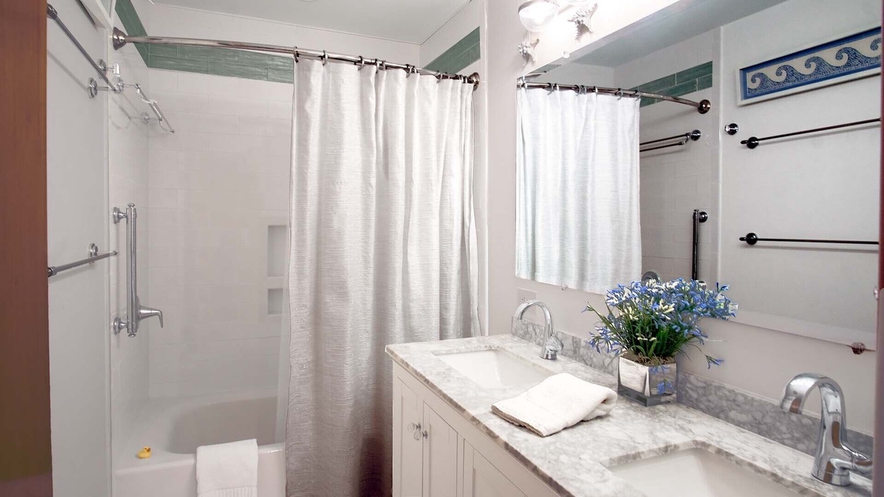 Photo of Bathroom in Isle of Palms