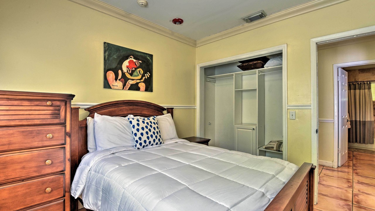 Photo of Bedroom in Miami Springs