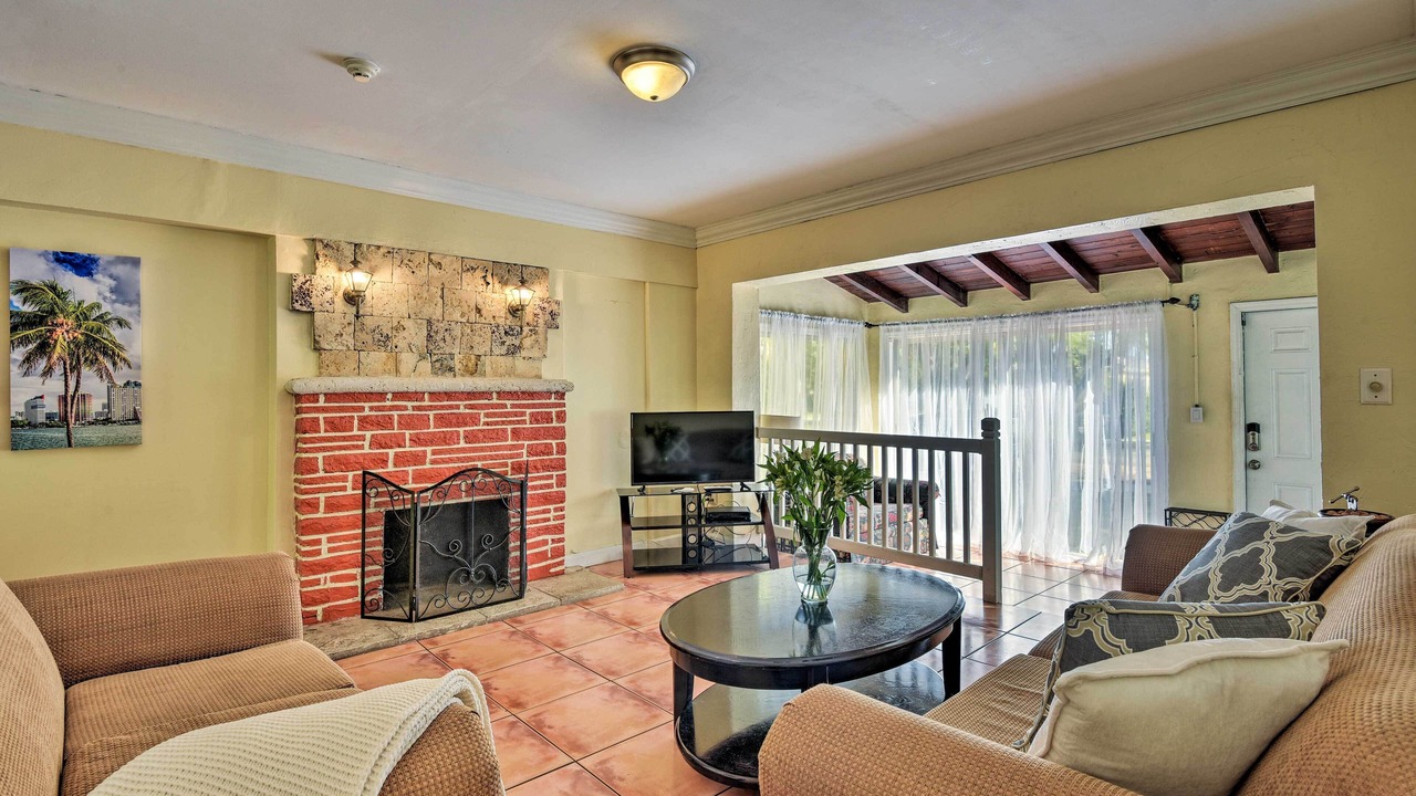 Photo of Bedroom in Miami Springs