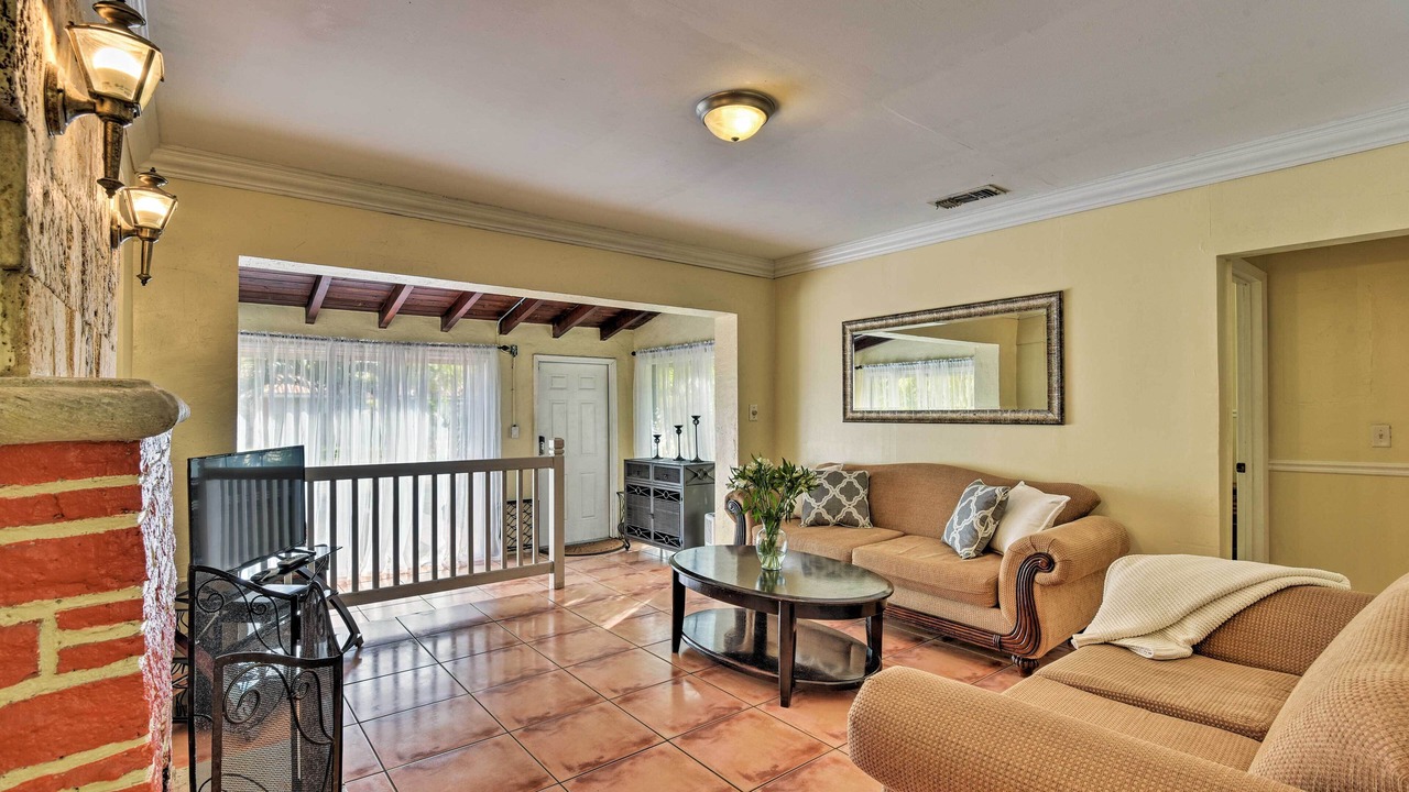 Photo of Bedroom in Miami Springs