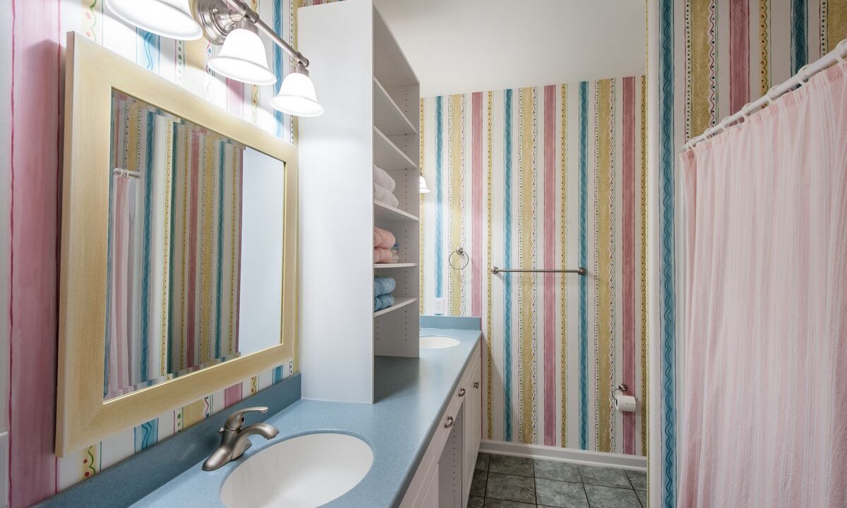 Photo of Bathroom in White Sands