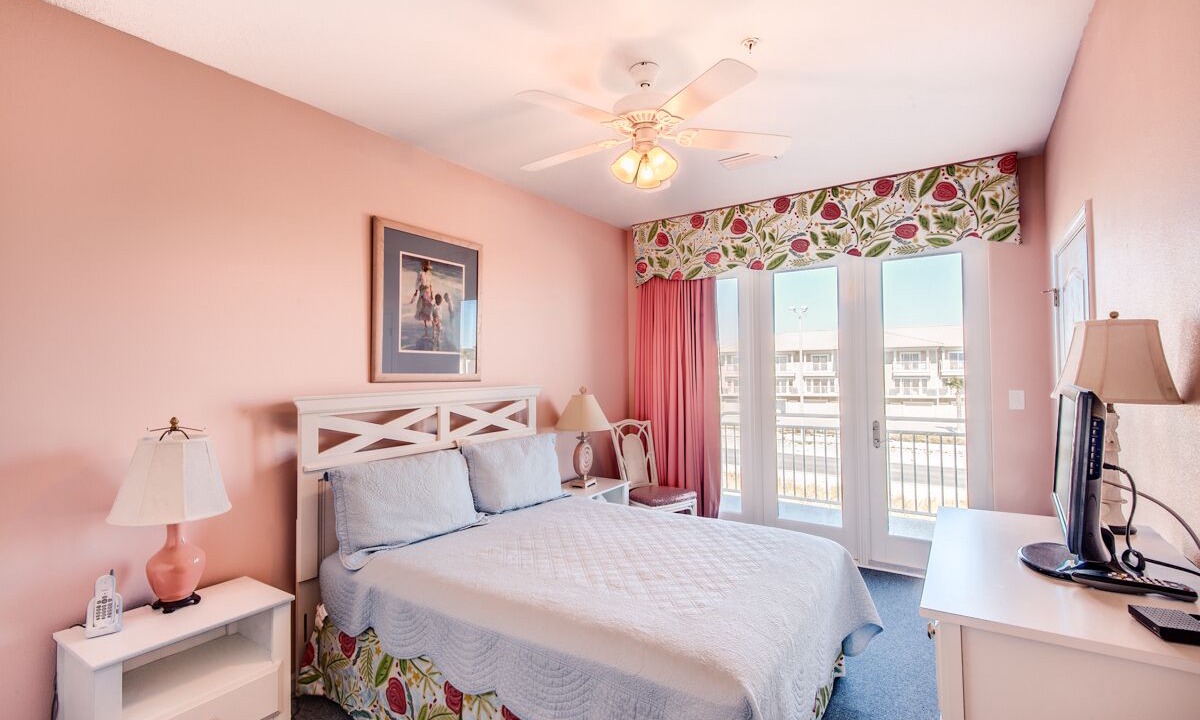 Photo of Bedroom in White Sands