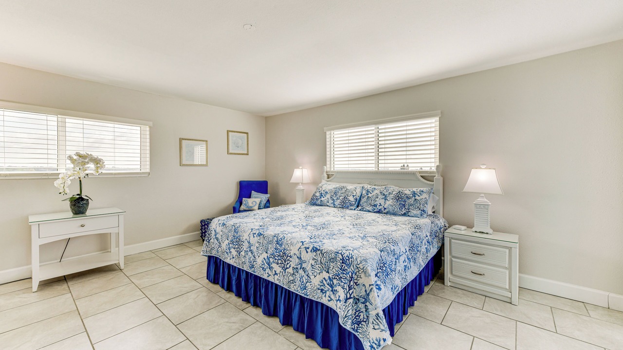 Photo of Bedroom in Redington Shores