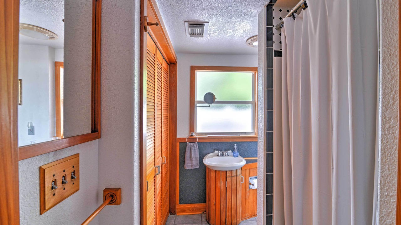 Photo of Bathroom in Swannanoa