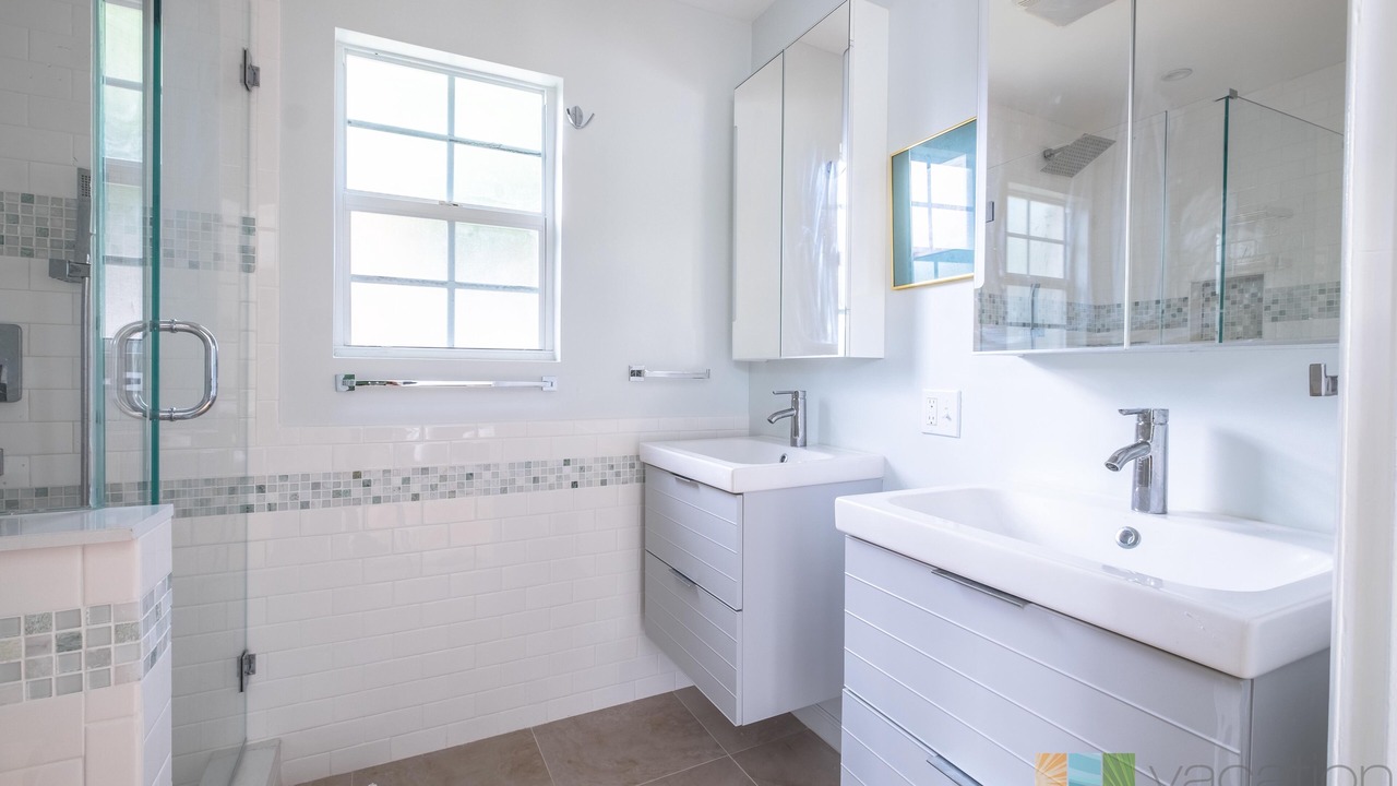 Photo of Bathroom in Del-Ida Park Historic District