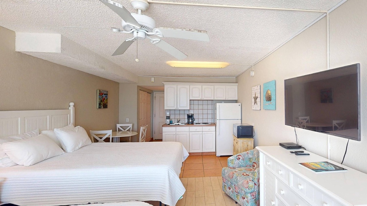 Photo of Bedroom in Treasure Island