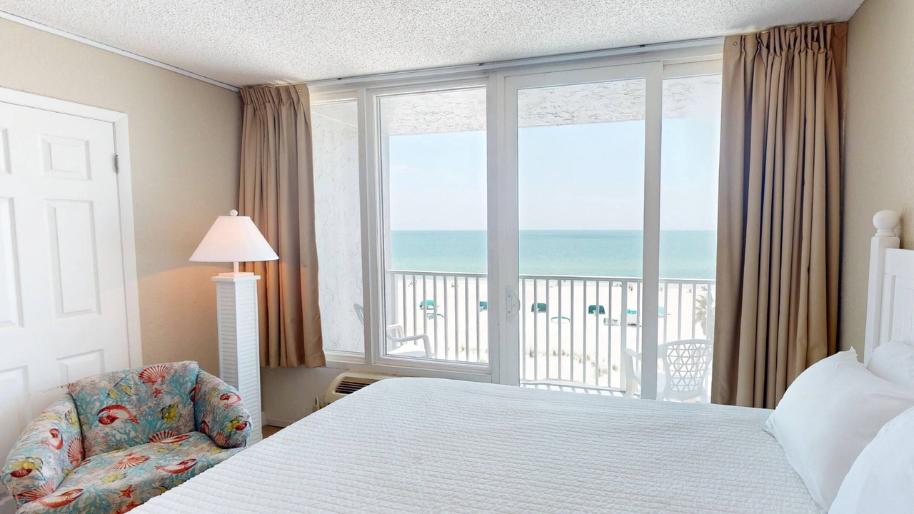 Photo of Bedroom in Treasure Island