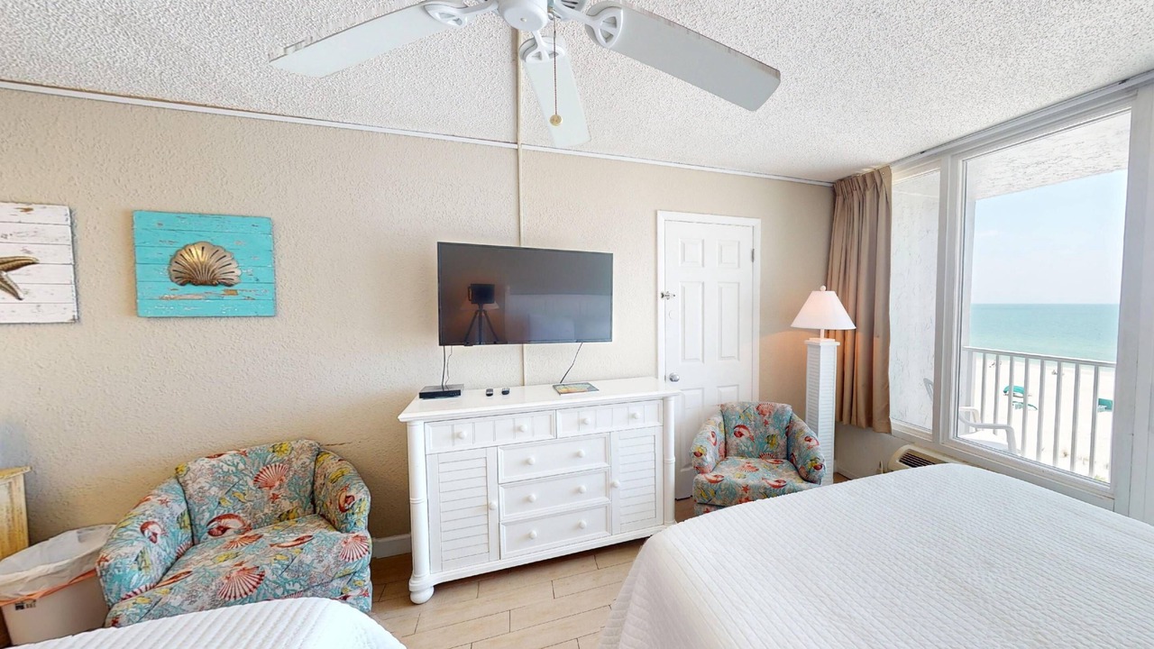 Photo of Bedroom in Treasure Island