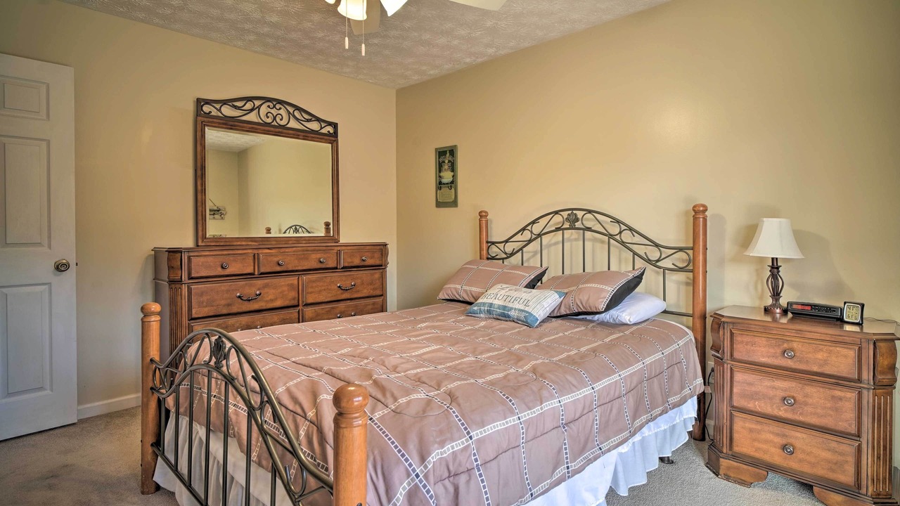 Photo of Bedroom in Caryville