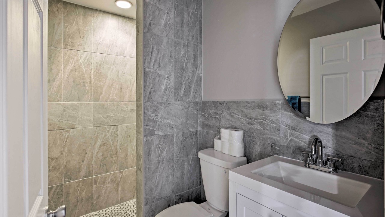 Photo of Bathroom in Orient Park