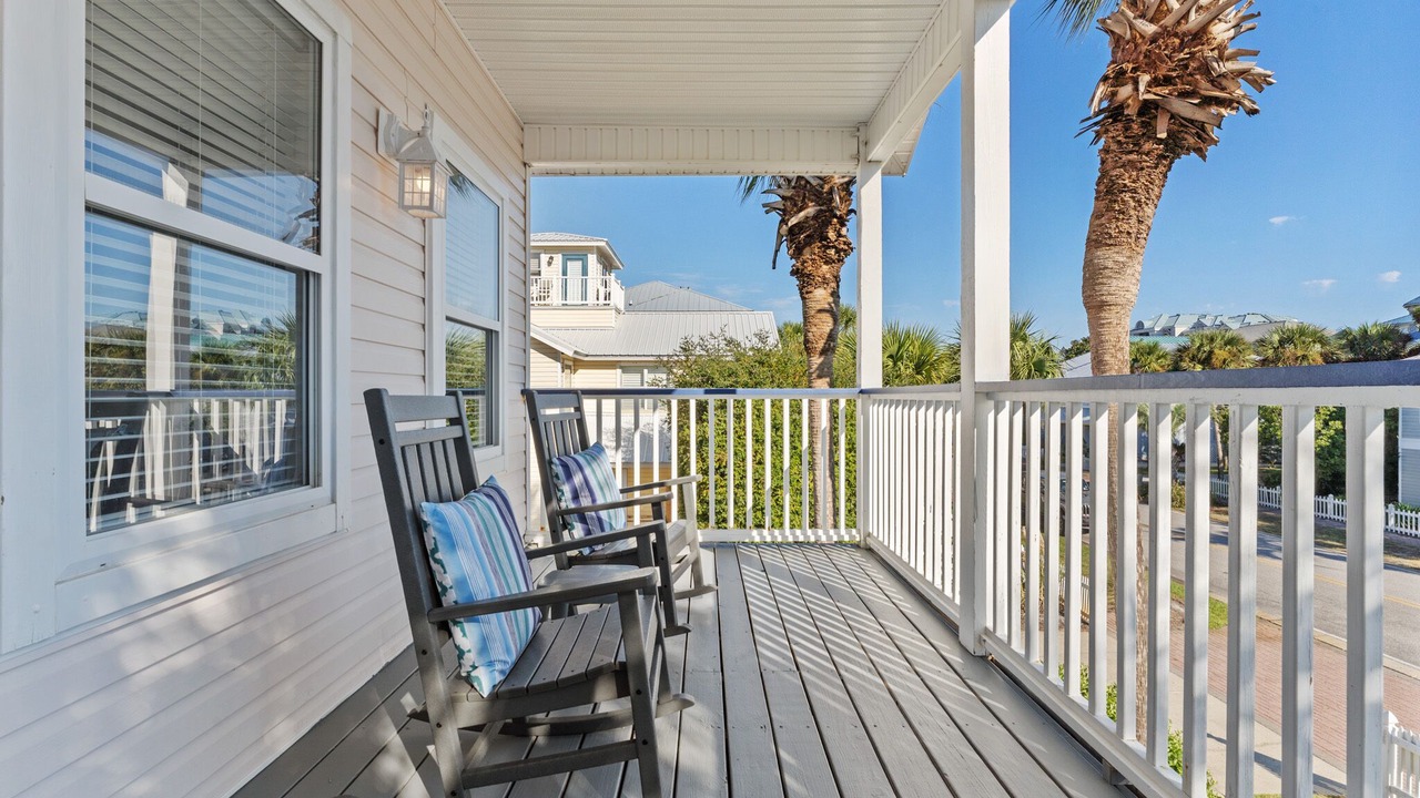 Photo of Patio Balcony in Crystal Shores