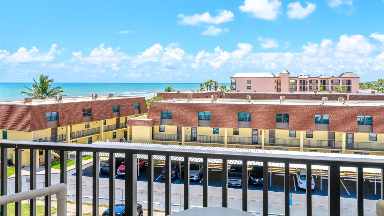 Photo of Patio Balcony in Avon By The Sea