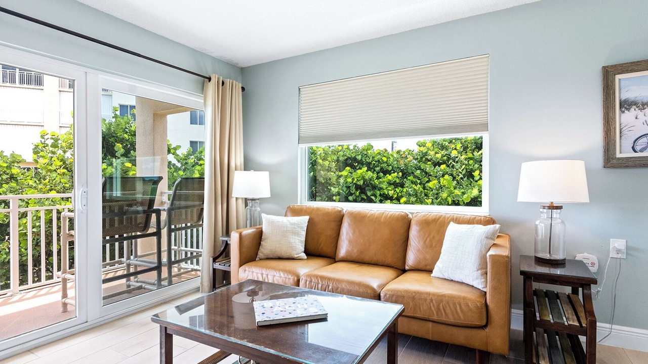 Photo of Livingroom in Satellite Beach