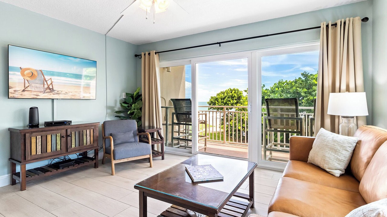 Photo of Livingroom in Satellite Beach