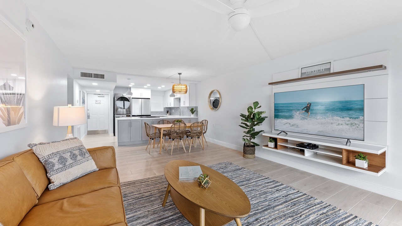 Photo of Livingroom in Satellite Beach