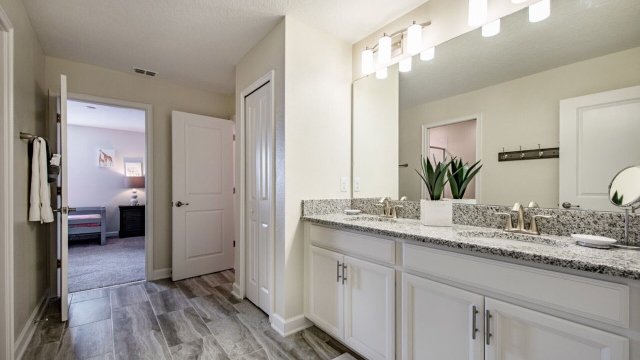 Photo of Bathroom in Davenport