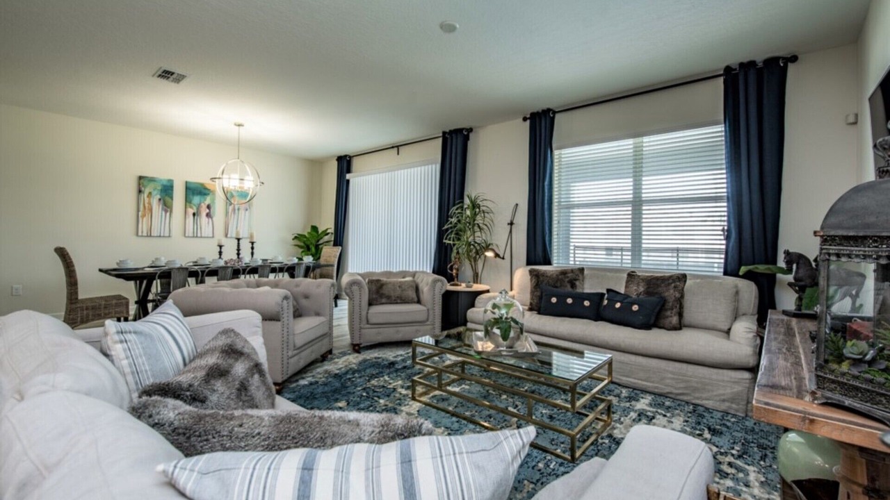 Photo of Livingroom in Davenport
