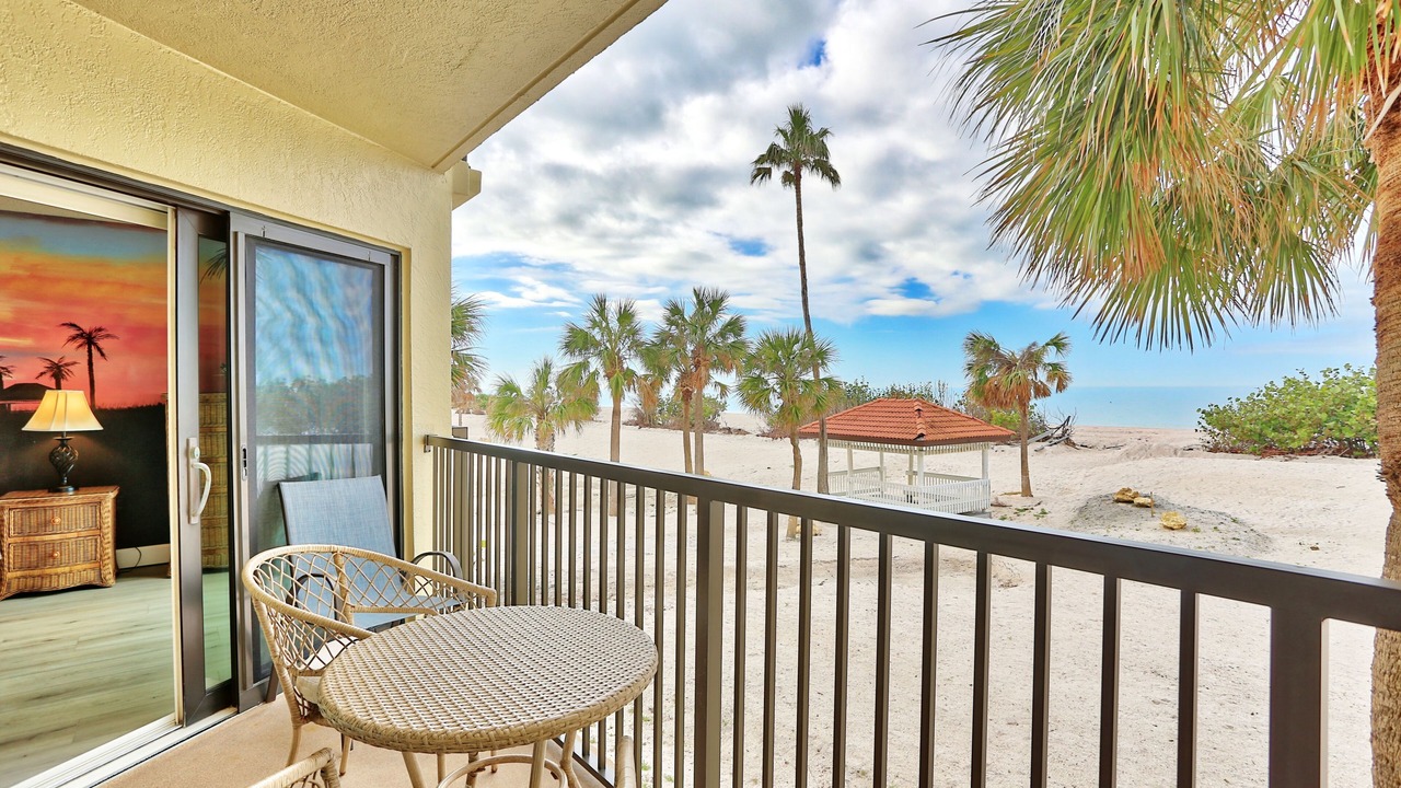 Photo of Patio Balcony in Sunset Beach