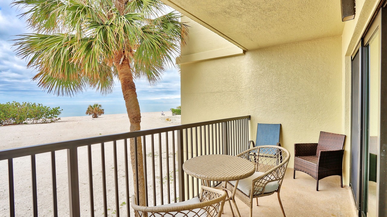 Photo of Patio Balcony in Sunset Beach