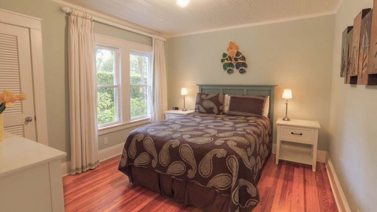 Photo of Bedroom in Flamingo Parks