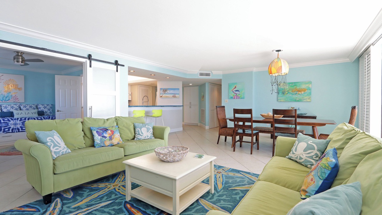 Photo of Livingroom in Beachview Country Club Estates