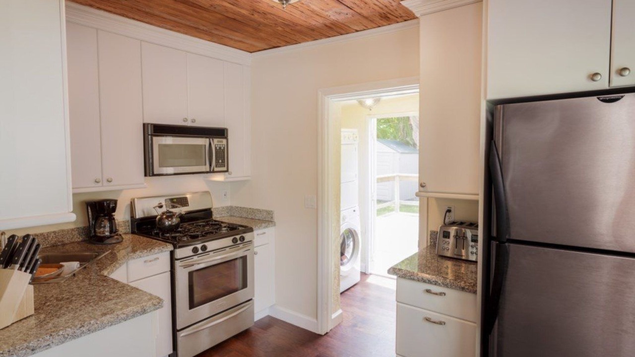 Photo of Kitchen in Flamingo Parks