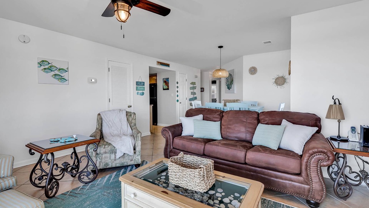 Photo of Livingroom in Surfside Beach