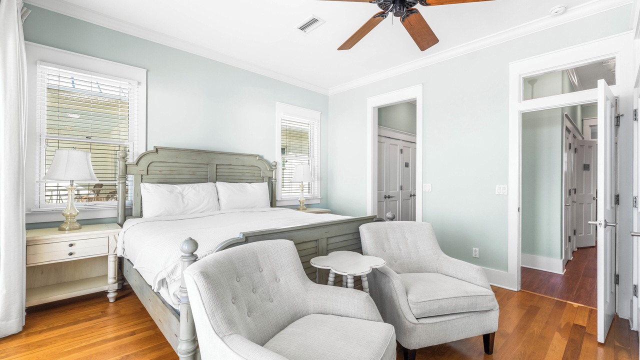 Photo of Bedroom in Delos