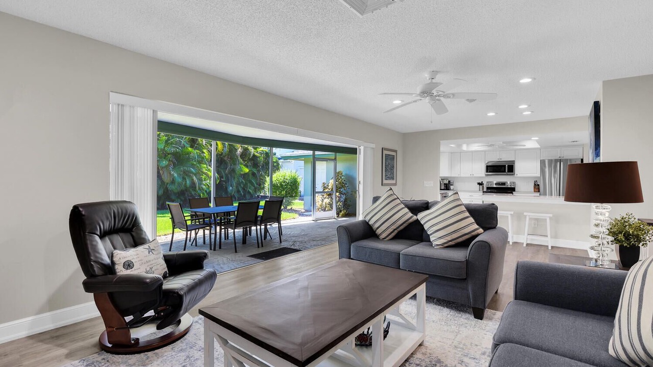 Photo of Livingroom in Old Naples