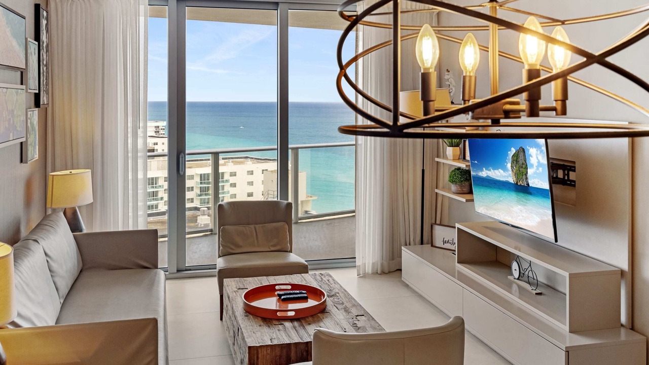 Photo of Livingroom in Hollywood South Central Beach