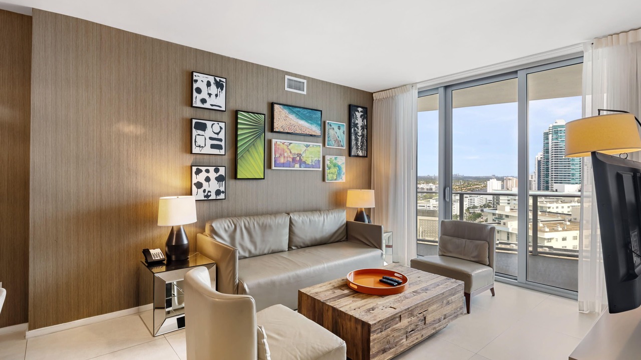 Photo of Livingroom in Hollywood South Central Beach