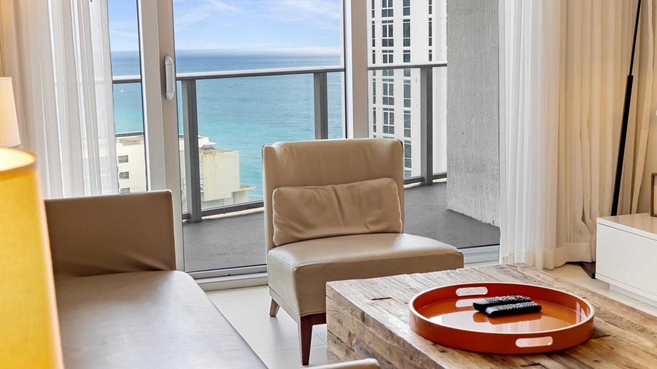Photo of Livingroom in Hollywood South Central Beach