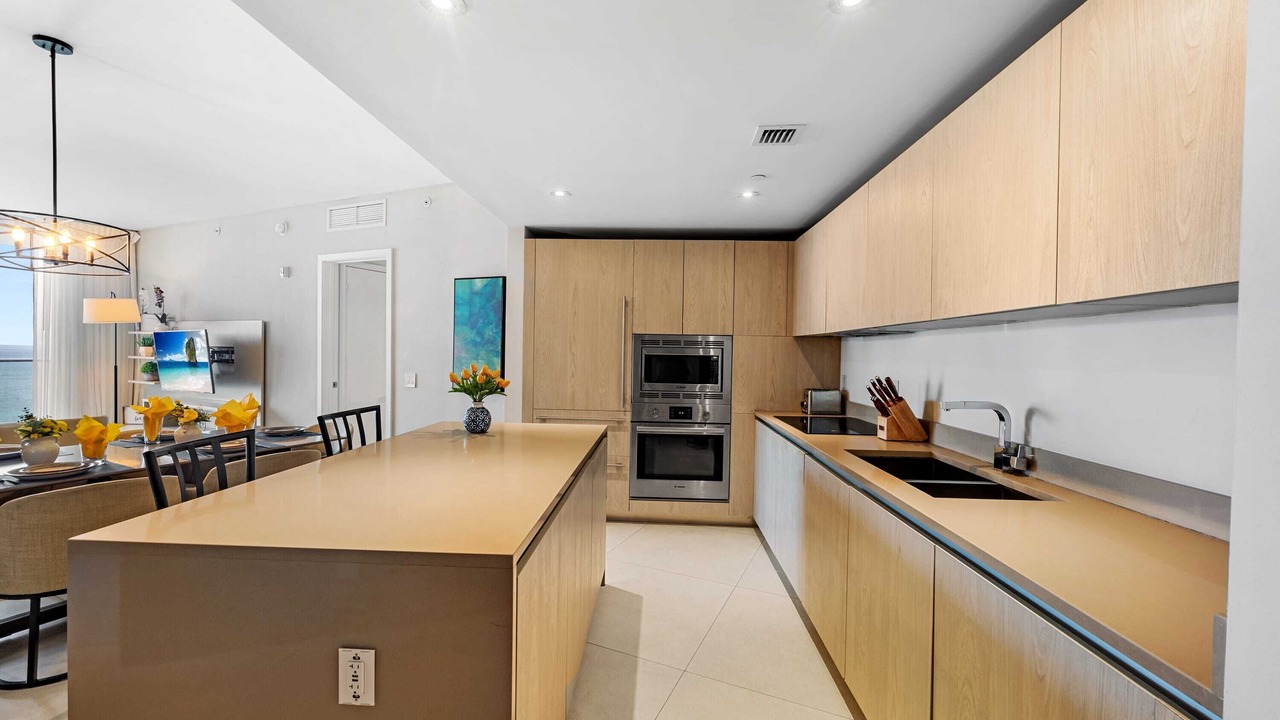 Photo of Kitchen in Hollywood South Central Beach