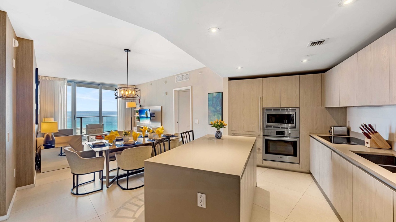 Photo of Kitchen in Hollywood South Central Beach