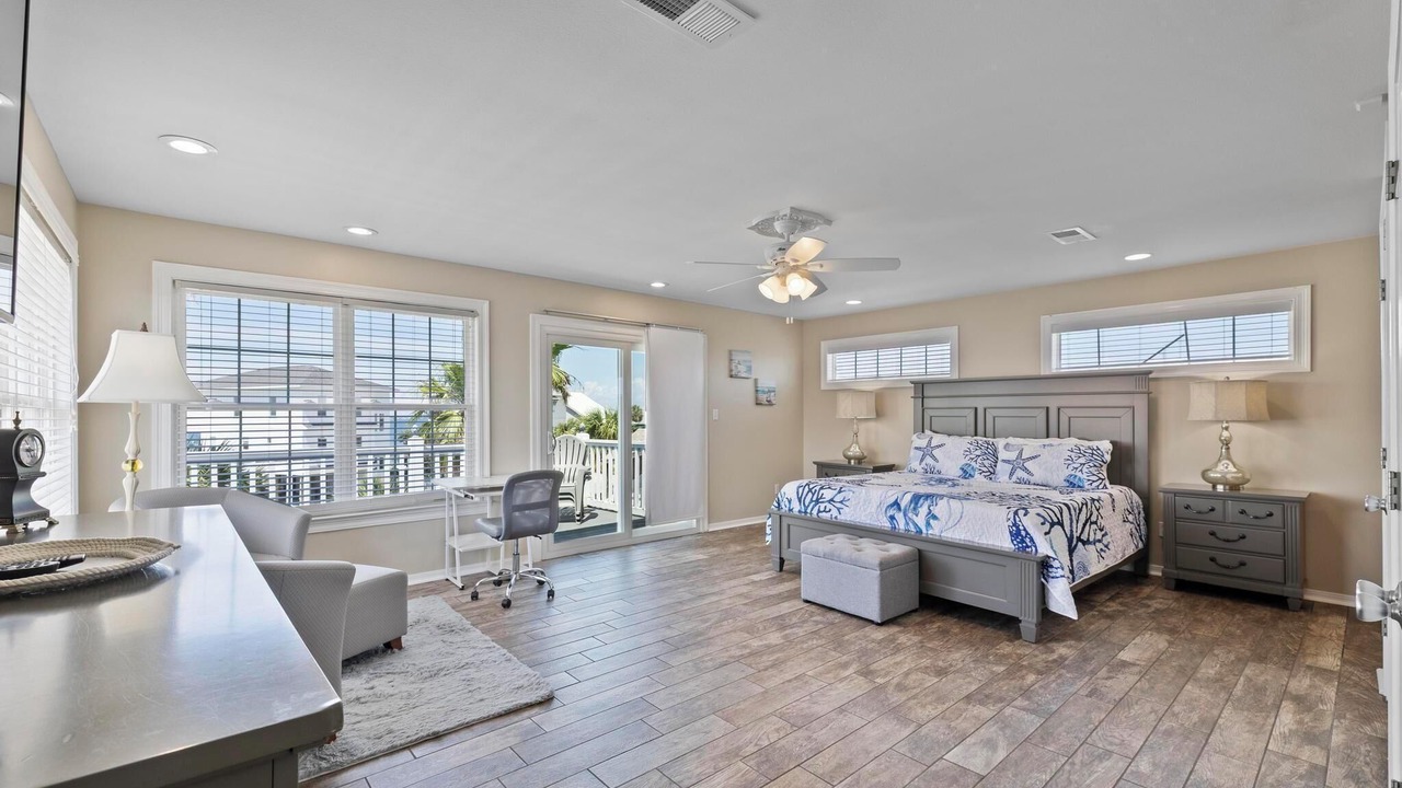 Photo of Bedroom in Pensacola Beach