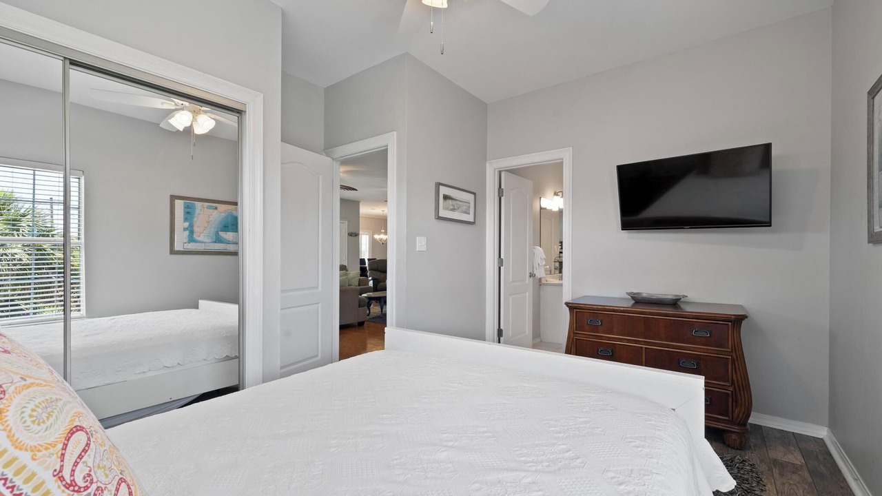 Photo of Bedroom in Pensacola Beach