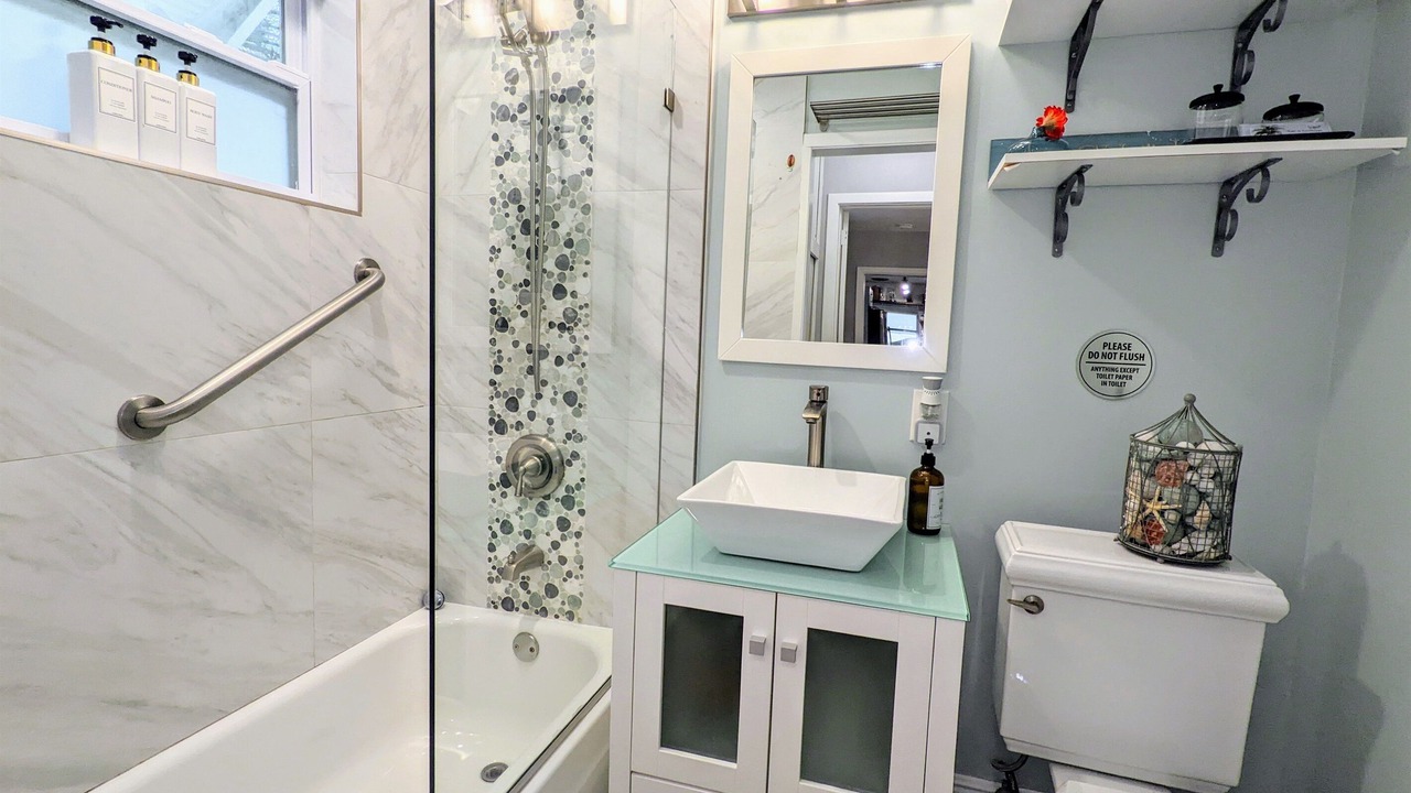 Photo of Bathroom in Lake Worth