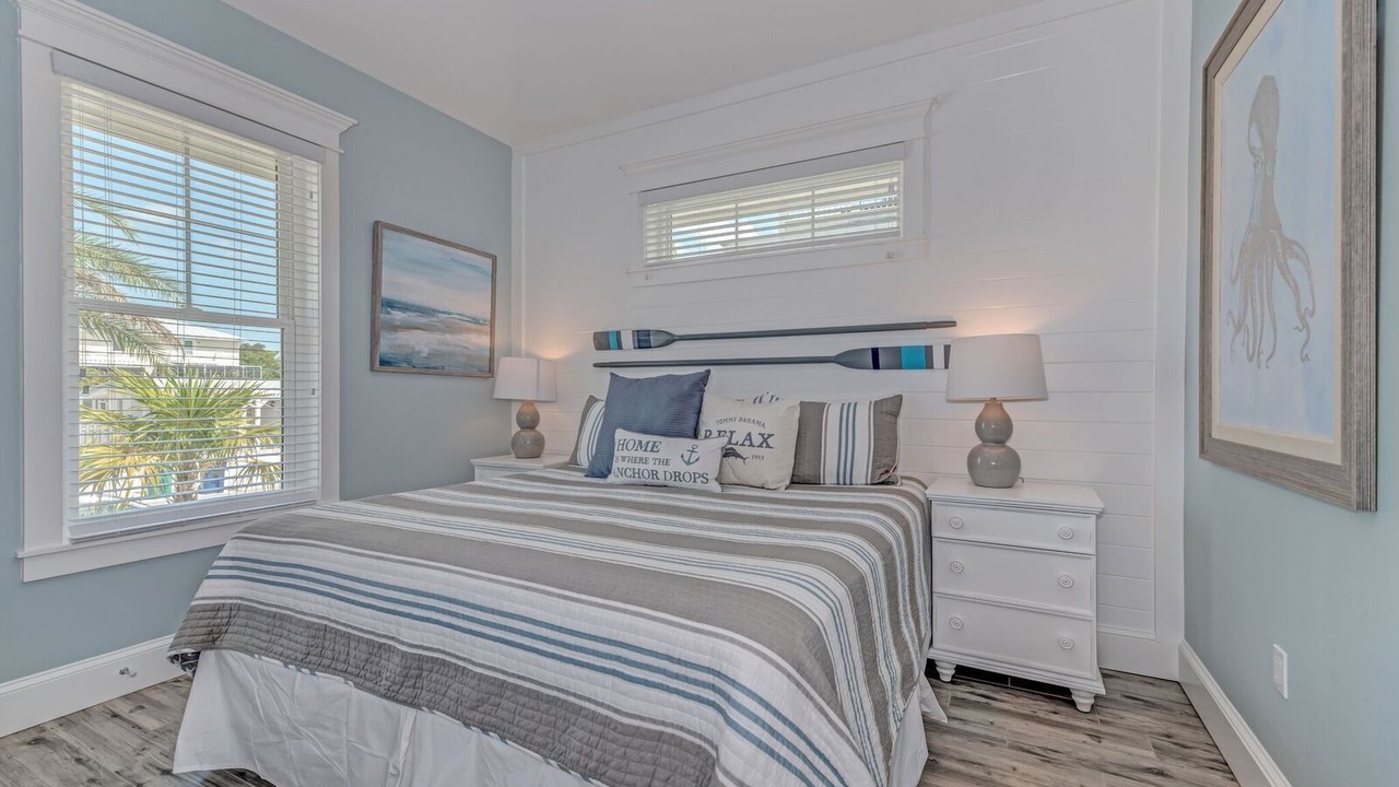 Photo of Bedroom in Holmes Beach