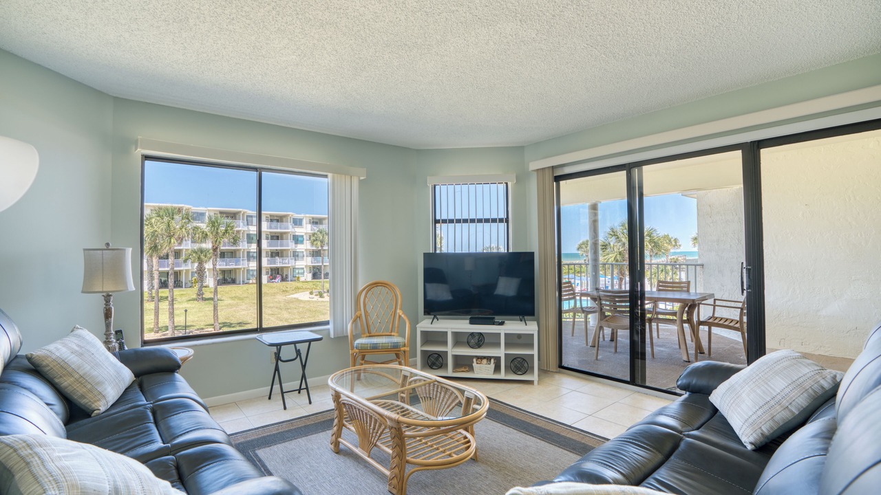 Photo of Livingroom in Butler Beach