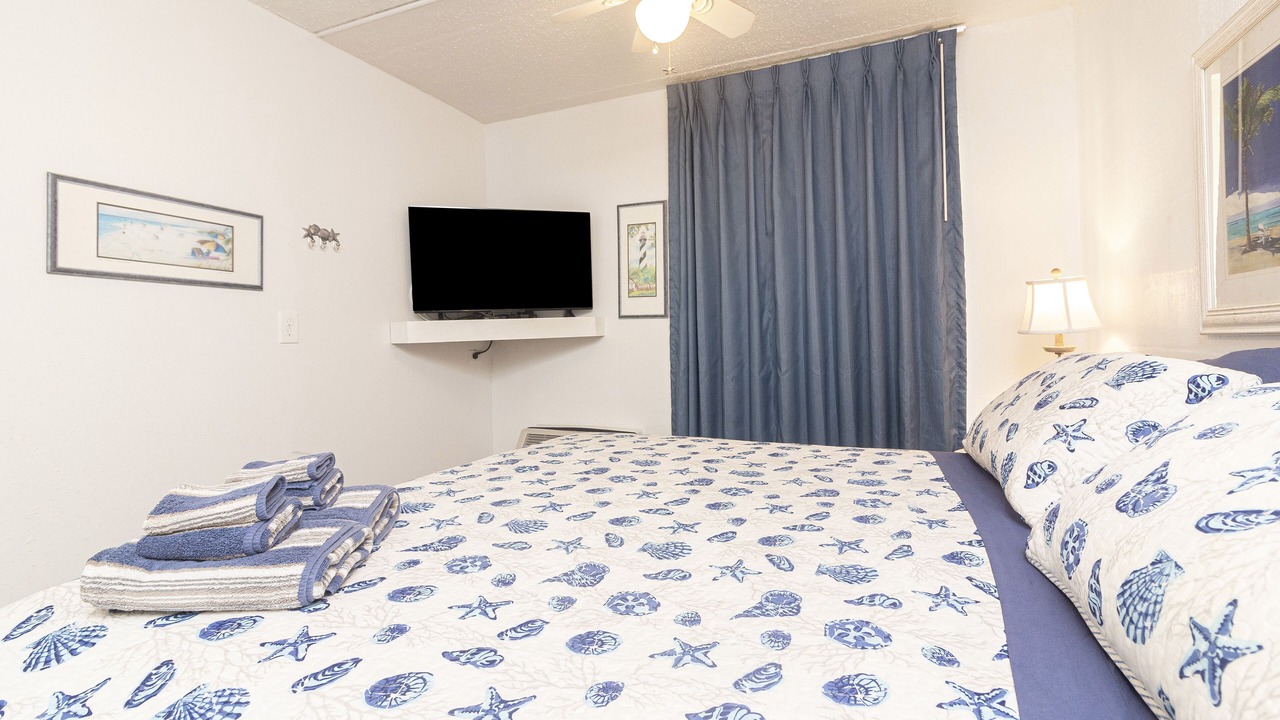 Photo of Bedroom in Crescent Beach